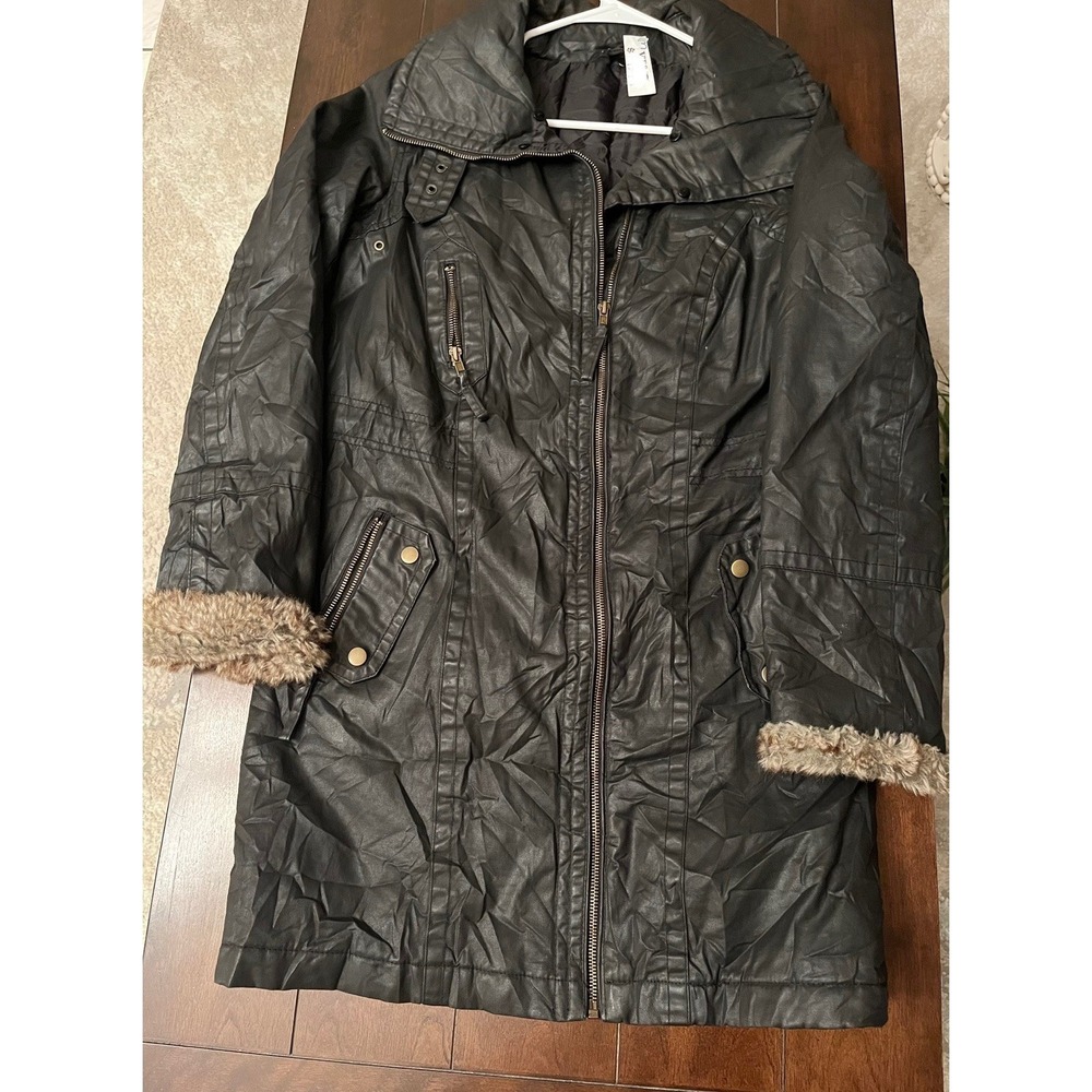 Dorothy Perkins Women's Size 8 Black Genuine Leather Jacket